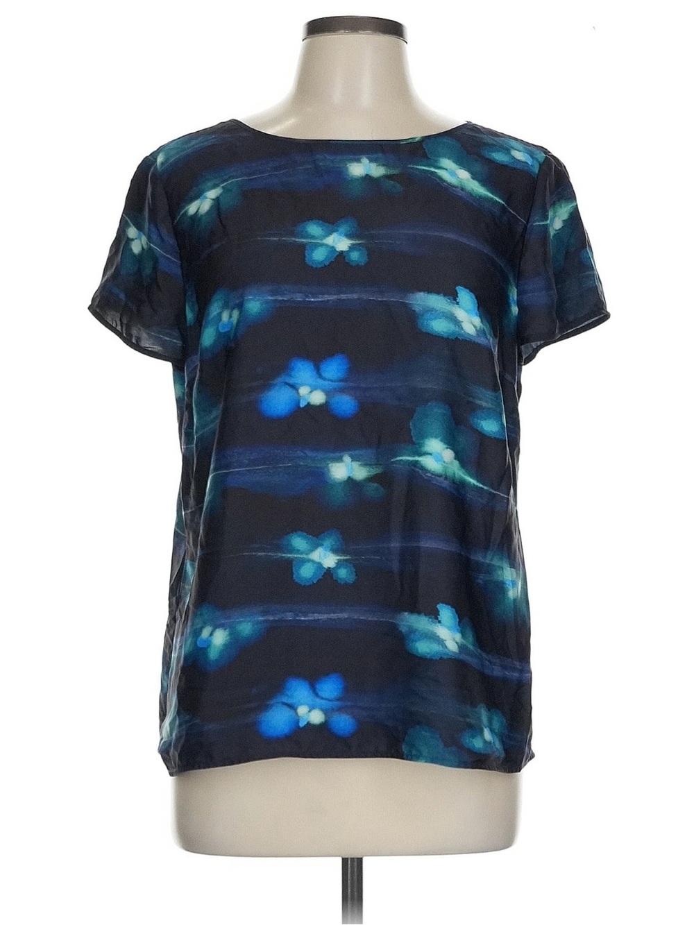 EUC Armani Collezioni Blouse in Navy Blue Floral with Short Sleeves